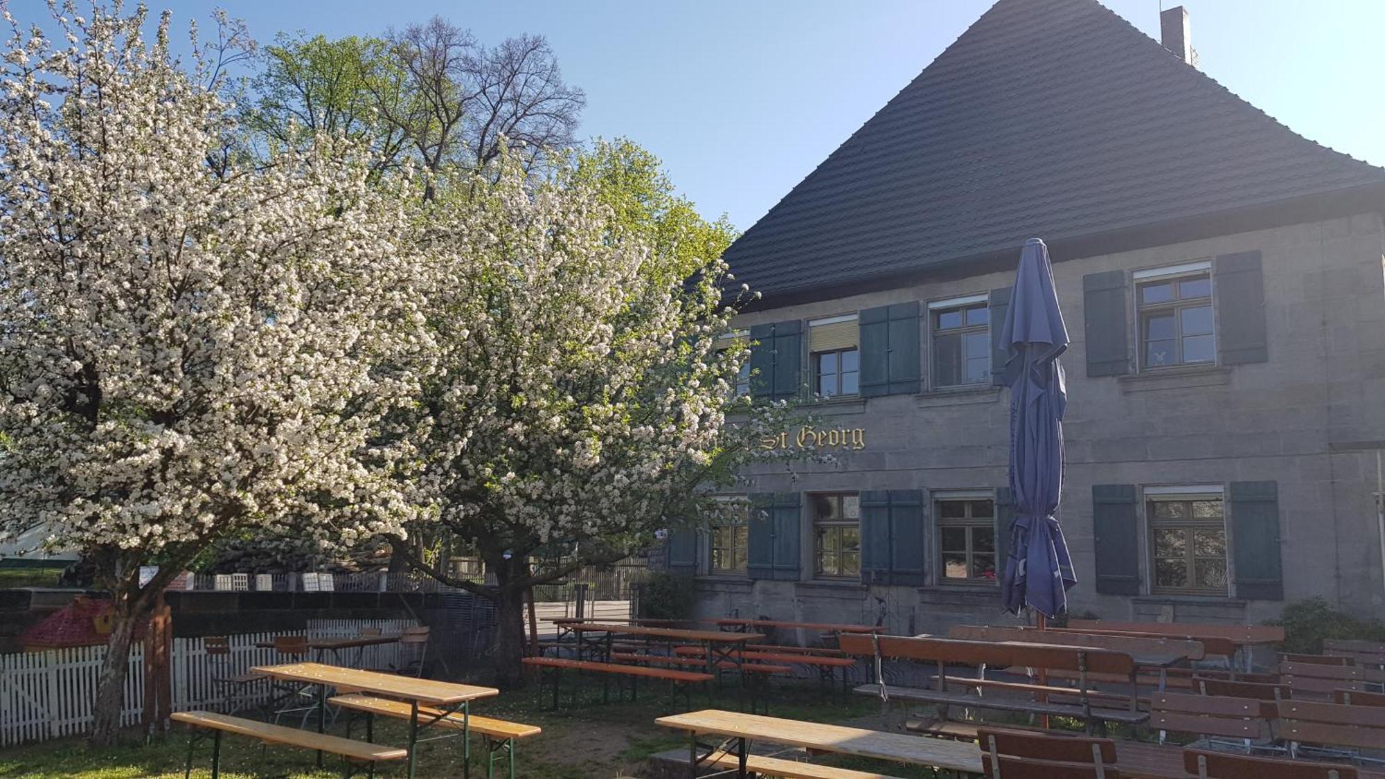 Hotel Und Gasthof Ritter St. Georg Erlangen Buitenkant foto