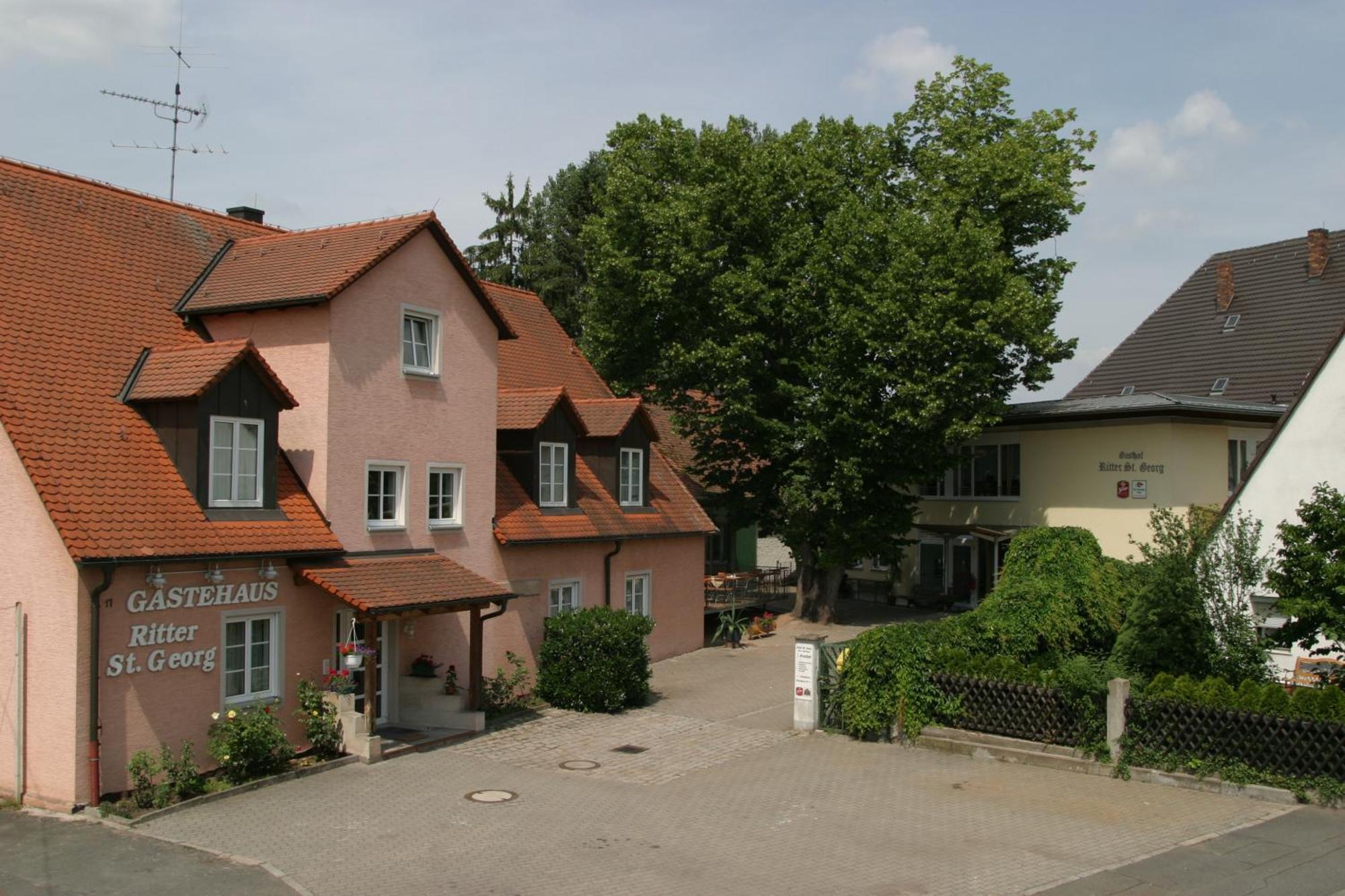 Hotel Und Gasthof Ritter St. Georg Erlangen Buitenkant foto